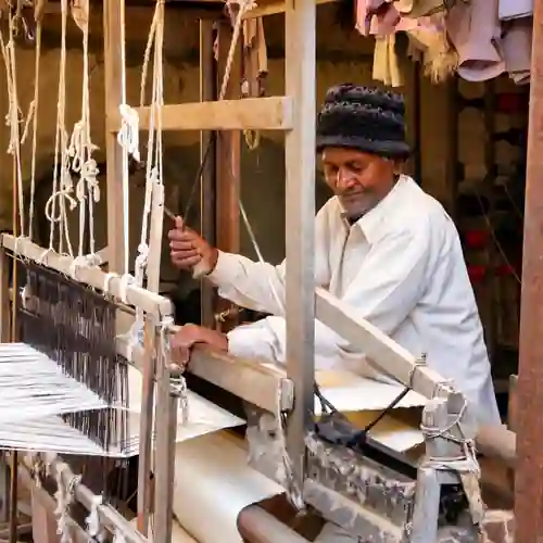 Traditional Dasti Khaddi weaving - Kamalia Khaddar